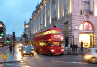 London Bus im Finanzdistrikt